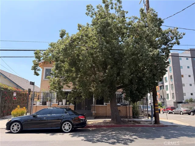 3106 San Marino, Los Angeles, California 90006