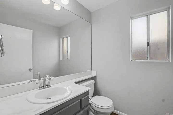1/2 bath