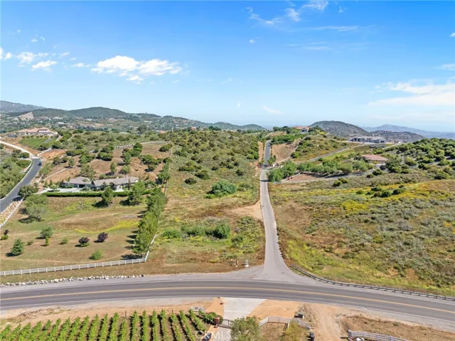 1 Avenida La Cresta, Murrieta, California 92563
