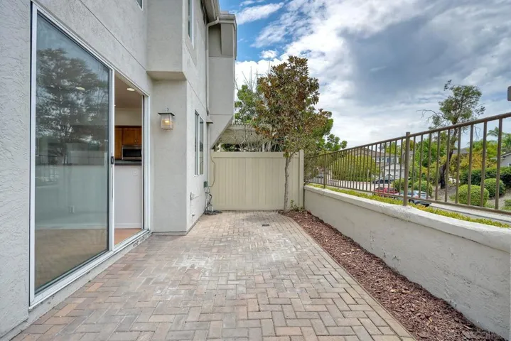11795 Spruce Run Drive B, San Diego, California 92131