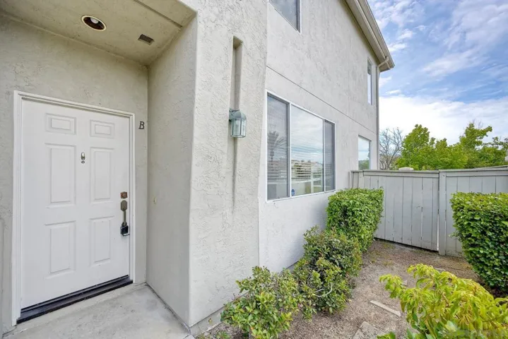 11795 Spruce Run Drive B, San Diego, California 92131