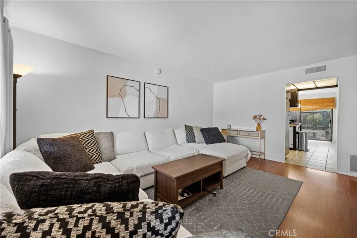 Smaller 2 bedroom​​‌​​​​‌​​‌‌​​‌​​​‌‌​​​‌​​‌‌​​‌‌​​‌‌​​​​ side.