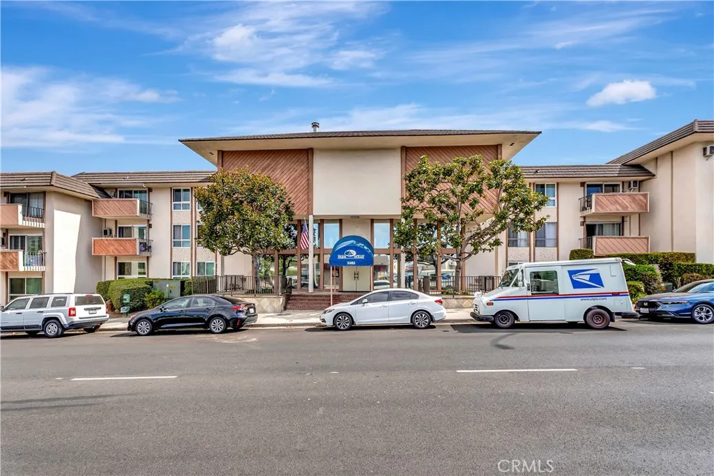 5585 E Pacific Coast Hwy 342