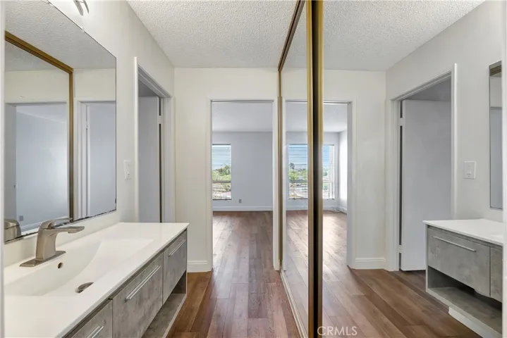 5585 E Pacific Coast Hwy 342, Long Beach, California 90804