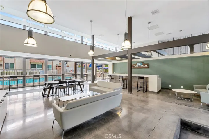 5585 E Pacific Coast Hwy 342, Long Beach, California 90804