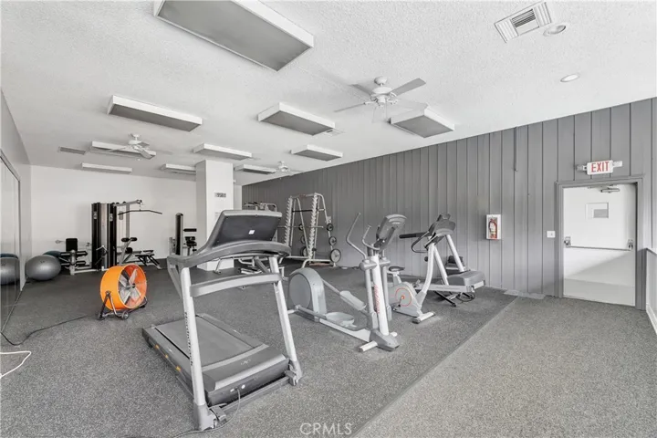 5585 E Pacific Coast Hwy 342, Long Beach, California 90804
