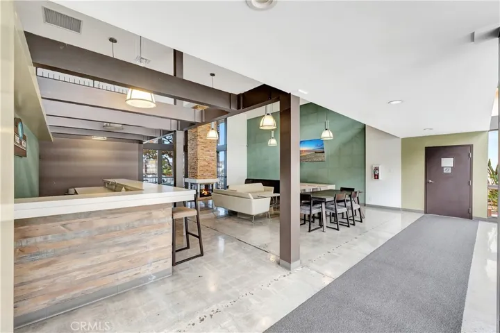 5585 E Pacific Coast Hwy 342, Long Beach, California 90804