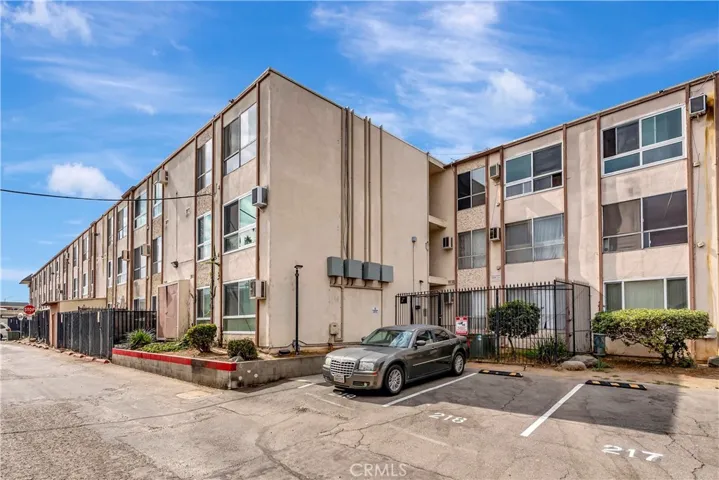 5585 E Pacific Coast Hwy 342, Long Beach, California 90804