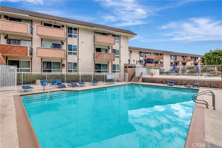 5585 E Pacific Coast Hwy 342, Long Beach, California 90804