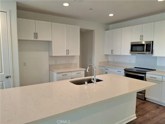 29458 Upper Creek Loop, Winchester, California 92596