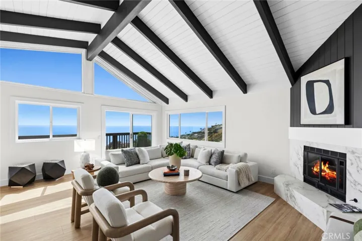 Magical is the only word for it. A front-row seat to vibrant sunsets behind Catalina Island, coastline views stretching up the coast and the twinkling lights of Laguna as night falls.