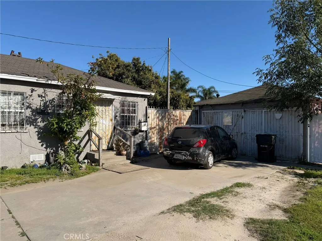 804 E Oaks, Compton, California 90221 — photo 5