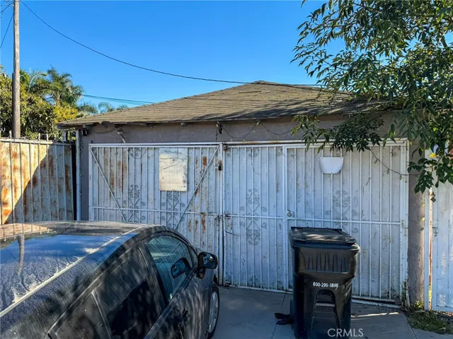 804 E Oaks, Compton, California 90221
