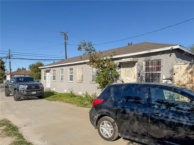 804 E Oaks, Compton, California 90221