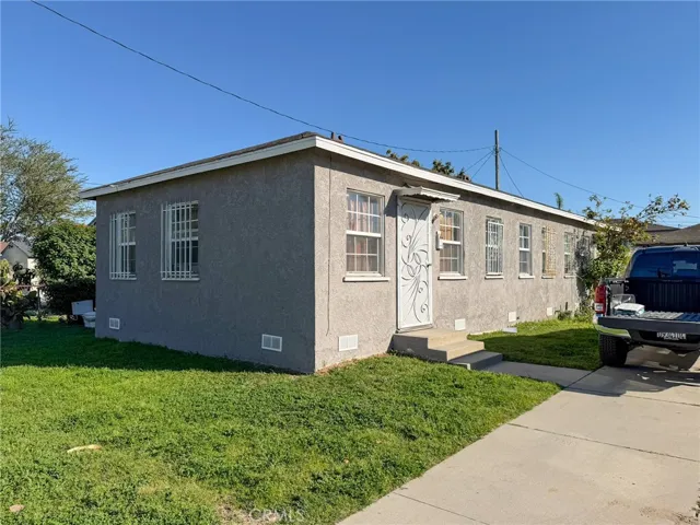 804 E Oaks, Compton, California 90221