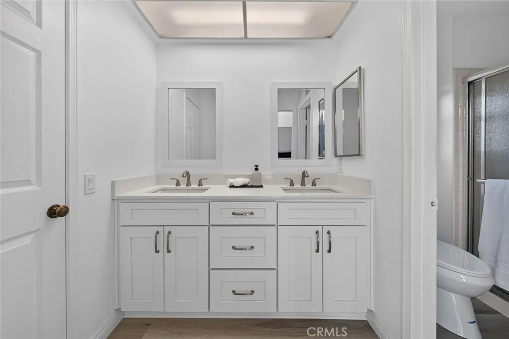 Primary en-suite Primary en-suite