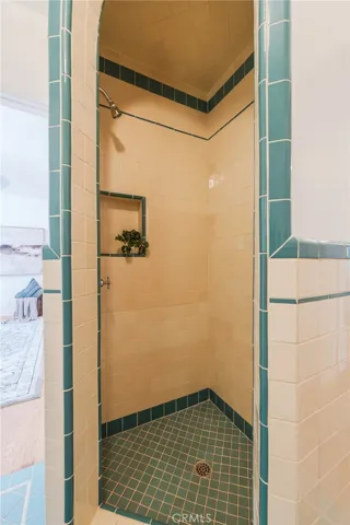 1964 Palmerston, Los Angeles, California 90027
