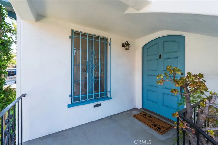 1964 Palmerston, Los Angeles, California 90027