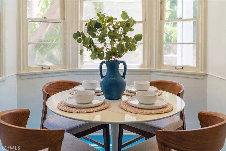 1964 Palmerston, Los Angeles, California 90027
