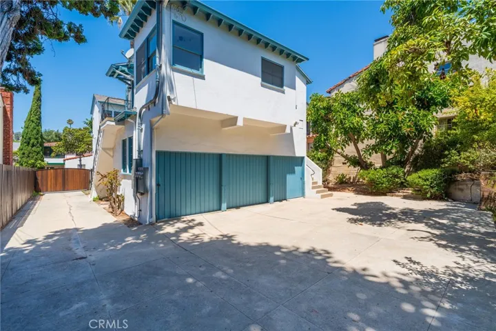 3 car garage