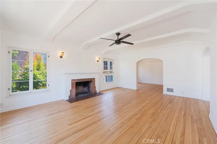 1964 Palmerston, Los Angeles, California 90027