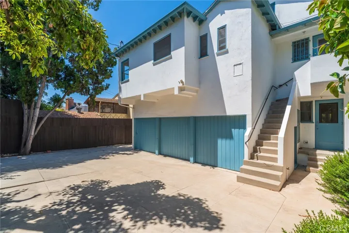 1964 Palmerston, Los Angeles, California 90027