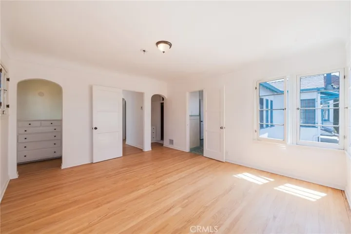 1964 Palmerston, Los Angeles, California 90027