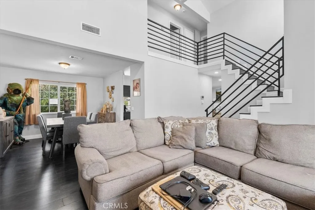 4304 Whitney Dr, San Bernardino, California 92407 — photo 5