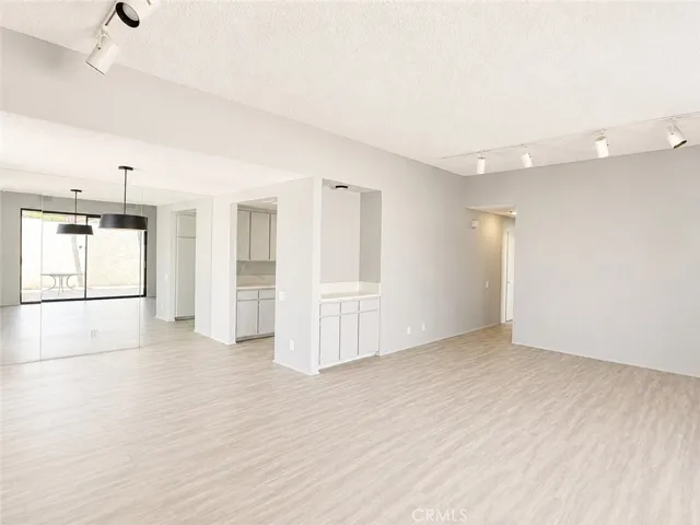 Living/Dining area