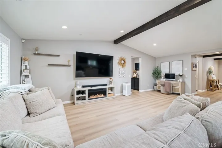 11981 Regent, Victorville, California 92392