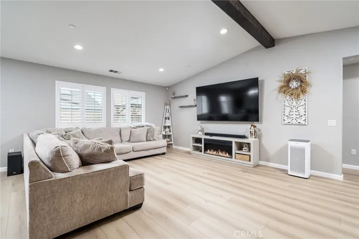 11981 Regent, Victorville, California 92392