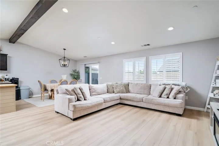 11981 Regent, Victorville, California 92392