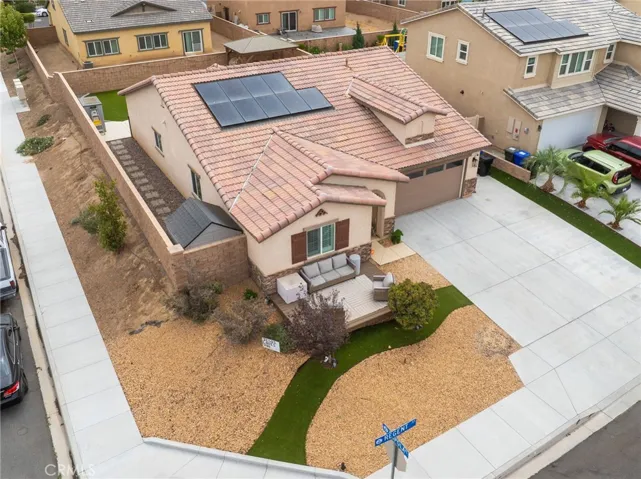 11981 Regent, Victorville, California 92392
