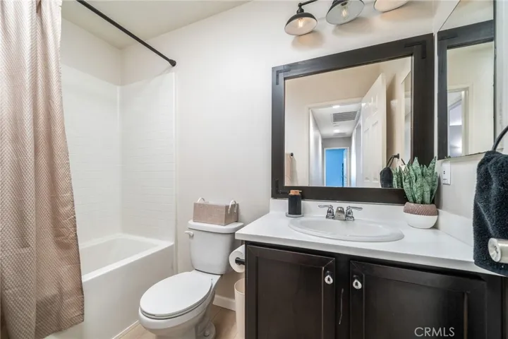 11981 Regent, Victorville, California 92392