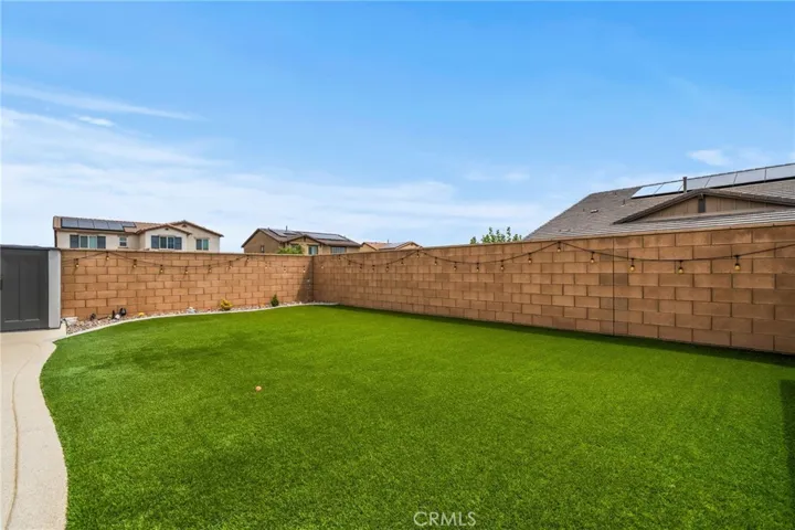 11981 Regent, Victorville, California 92392