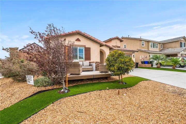 11981 Regent, Victorville, California 92392