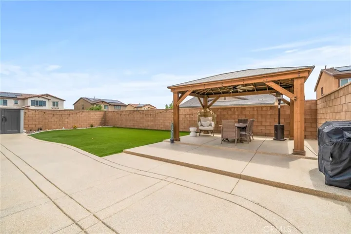 11981 Regent, Victorville, California 92392