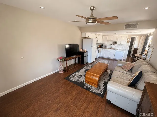Laminate flooring