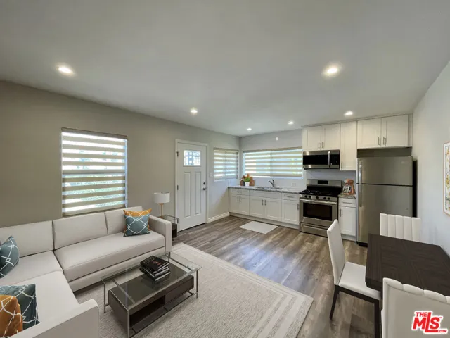 2012 S Holt Avenue, Los Angeles, California 90034