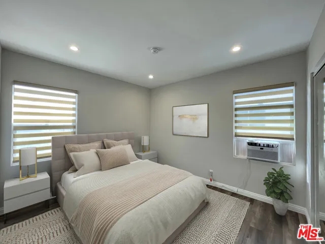 2012 S Holt Avenue, Los Angeles, California 90034