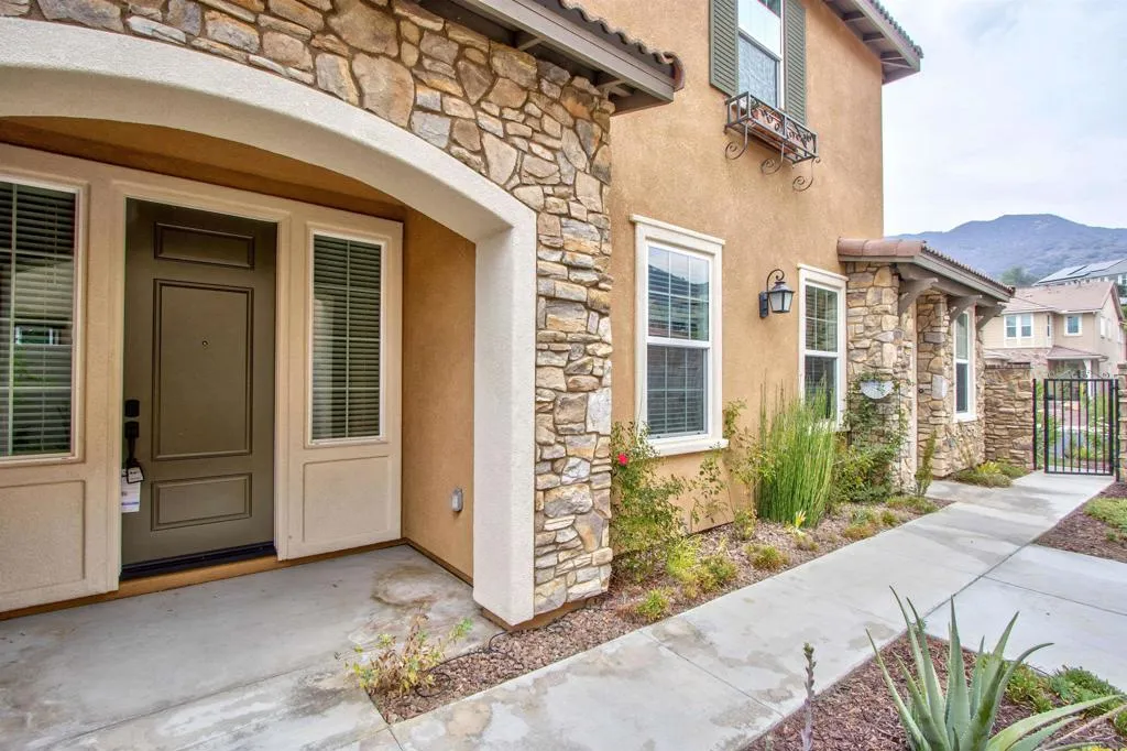 368 Ventasso, Fallbrook, California 92028 — photo 5