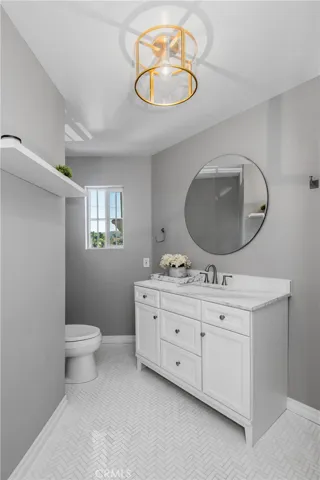 23200 Cass Avenue, Woodland Hills, California 91364