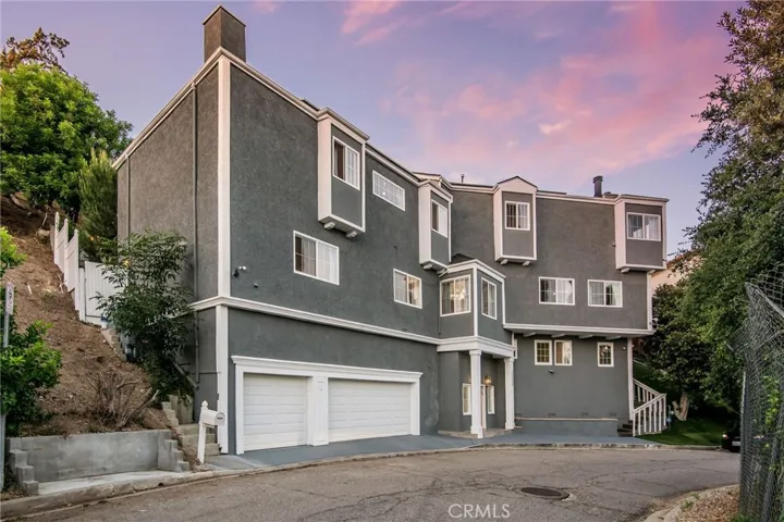 23200 Cass Avenue, Woodland Hills, California 91364