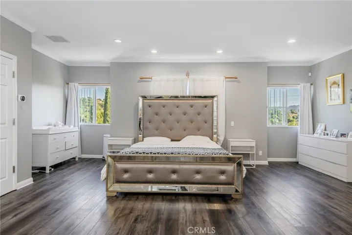 23200 Cass Avenue, Woodland Hills, California 91364