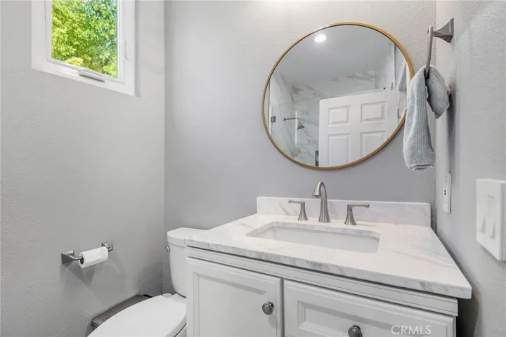 23200 Cass Avenue, Woodland Hills, California 91364