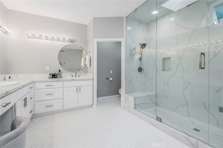 23200 Cass Avenue, Woodland Hills, California 91364