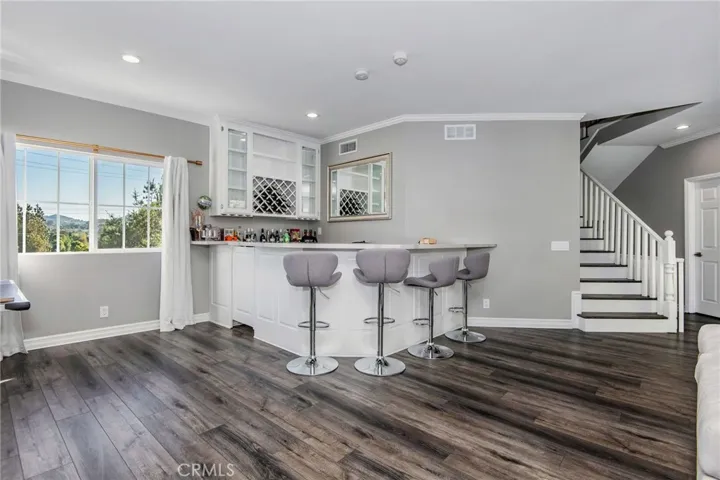 23200 Cass Avenue, Woodland Hills, California 91364