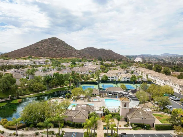 18656 Caminito Cantilena 279, San Diego, California 92127