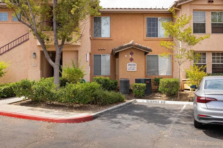 18656 Caminito Cantilena 279, San Diego, California 92127