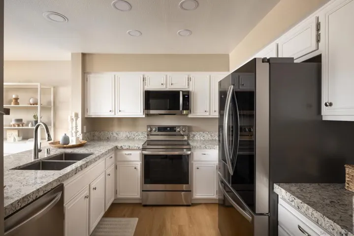 18656 Caminito Cantilena 279, San Diego, California 92127